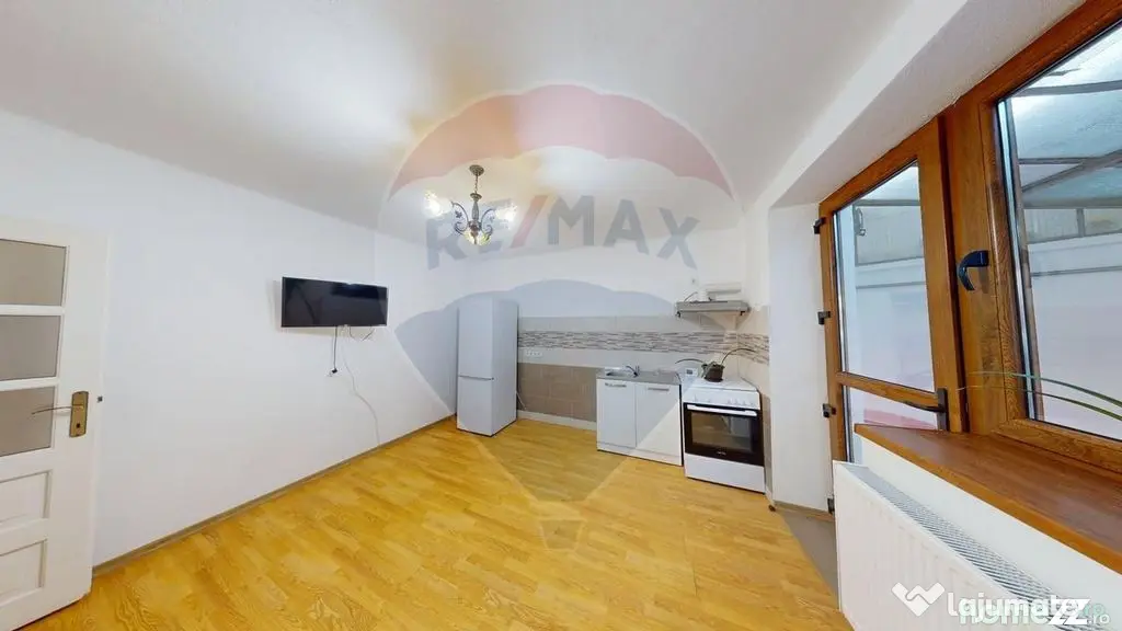 Casă cu 3 camere de vânzare Calea Dumbravii