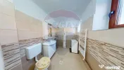 Casă cu 3 camere de vânzare Calea Dumbravii