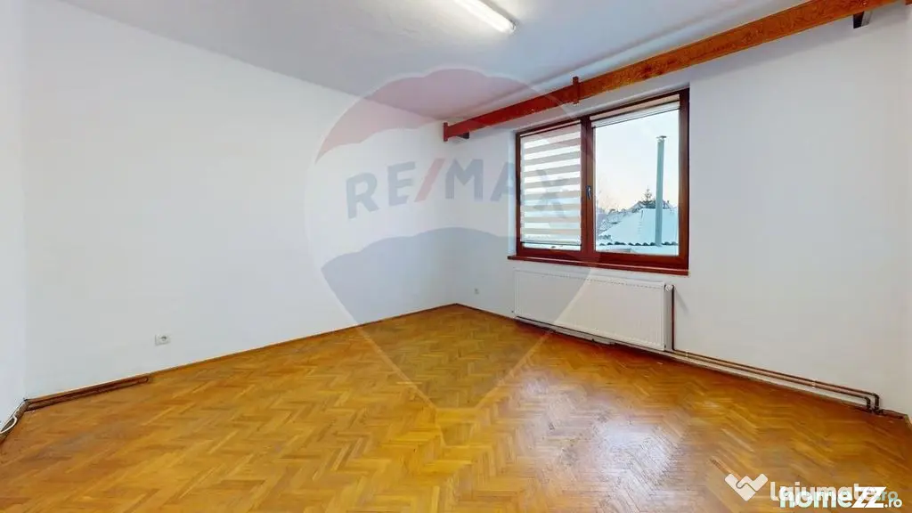 Casă cu 3 camere de vânzare Calea Dumbravii