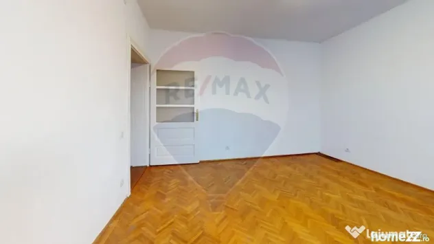 Casă cu 3 camere de vânzare Calea Dumbravii
