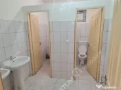 Spatiu comercial cu vad 132 mp utili si 6 locuri de parcare 