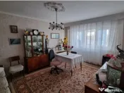 3 camere decomandate zona Bariera, sup 68 mp 