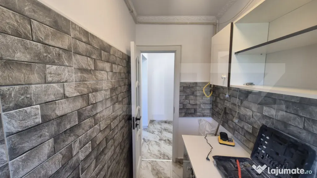 Apartament cu 2 camere de vanzare, 33 mp, Solidaritatii