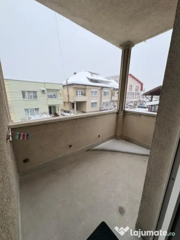 Casă spațioasă 280 mp utili, zonă centrală – lângă