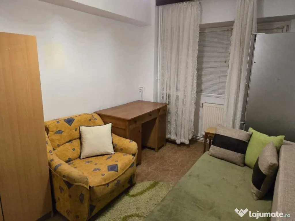 Apartament 3 camere,decomandat,2 balcoane,159000 Euro neg