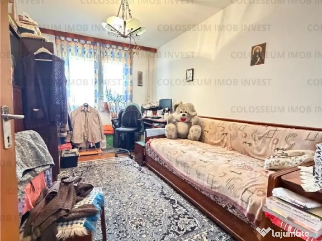 Apartament 3 camere, decomandat - zona Astra