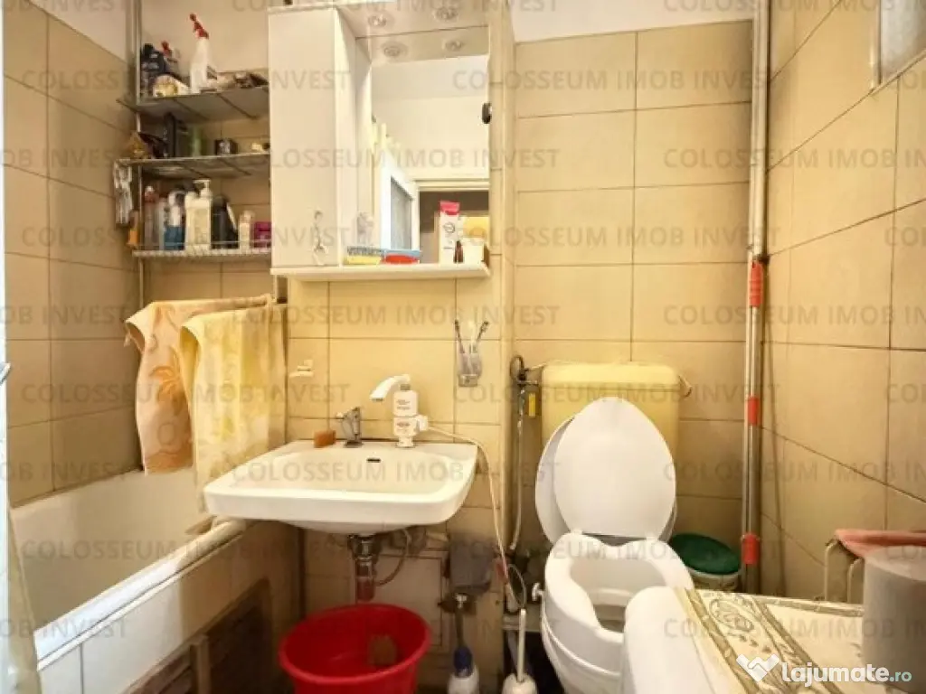 Apartament 3 camere, decomandat - zona Astra