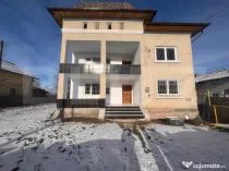 Oportunitate în Găești! Spațiu deosebit pentru afacerea