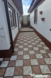 Casa ideal 2 familii, Ovidiu zona primarie. 