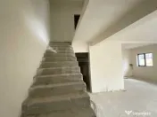 Duplex zona Sub Cetate 