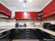 Apartament 3 camere, decomandat - zona Tractorul 