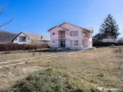 Casă de vânzare P+1 – 245 mp utili, teren 1.240 mp ??... 
