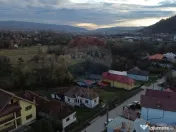 Casă si teren de vânzare in Leresti la super preț 