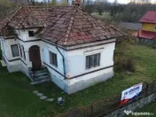 Casă si teren de vânzare in Leresti la super preț 