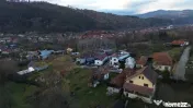 Casă si teren de vânzare in Leresti la super preț