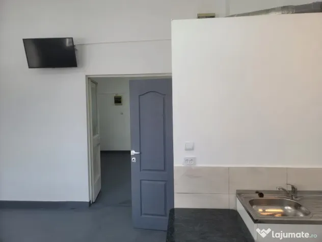 Inchiriez apartament 2 camere + 2 bai pentru muncitori,