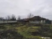 Teren intravilan, 1310 mp, stradal,construcție demolabila, 