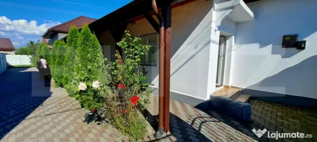 Casa pe plan parter, 4 camere, teren 400 mp, Popoveni