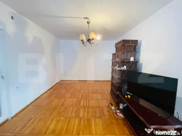 Casa pe plan parter, 4 camere, teren 400 mp, Popoveni - Craiova (Dolj)