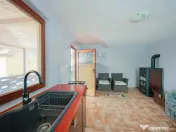 Casă cu 4 camere din cărămidă, de vânzare în zona B... 