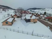 Casă cu 4 camere din cărămidă, de vânzare în zona B... 