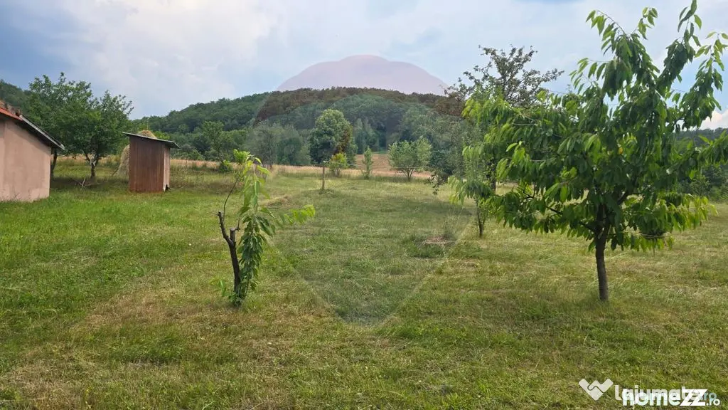 Casă cu 4 camere din cărămidă, de vânzare în zona B...