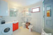 Casă cu 4 camere din cărămidă, de vânzare în zona B...