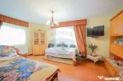 Casă cu 4 camere din cărămidă, de vânzare în zona B...