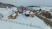 Casă cu 4 camere din cărămidă, de vânzare în zona B...