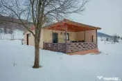 Casă cu 4 camere din cărămidă, de vânzare în zona B...