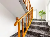 Casă / Vilă de vânzare Picior de Munte, Dambovita 