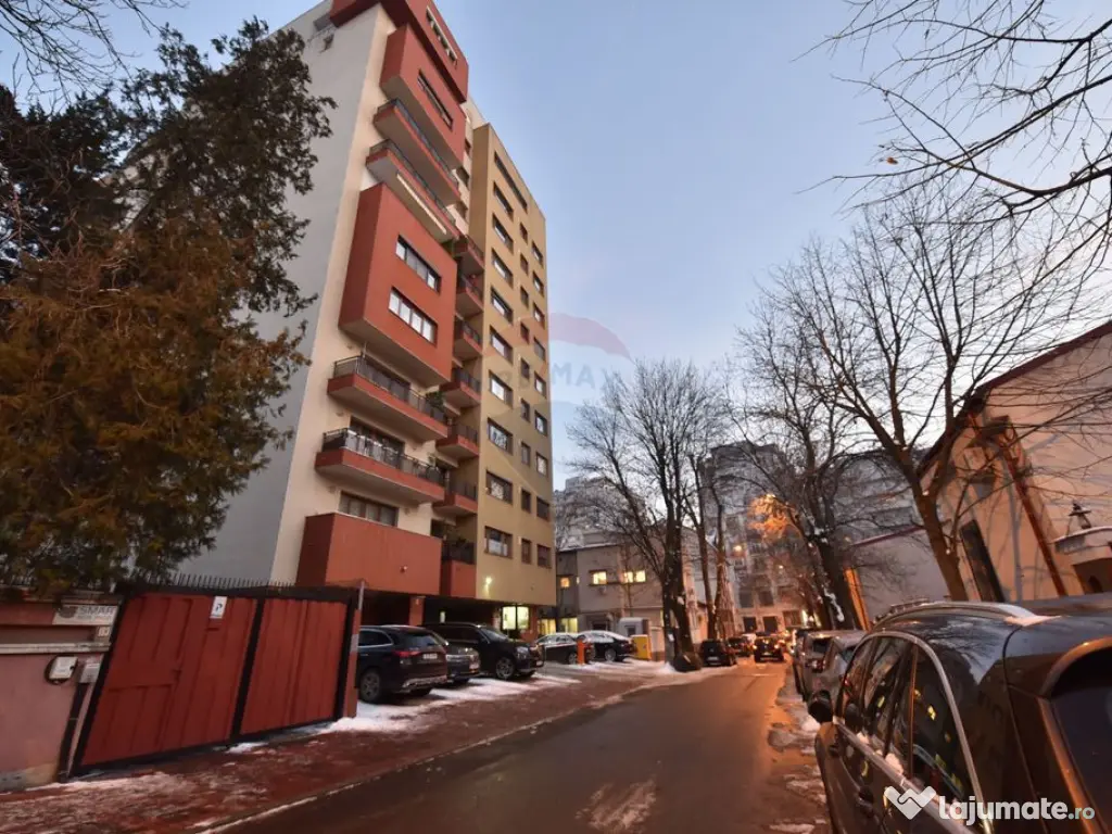 Inchiriere Apartament premium 3 camere 114mp, parcare Pia...