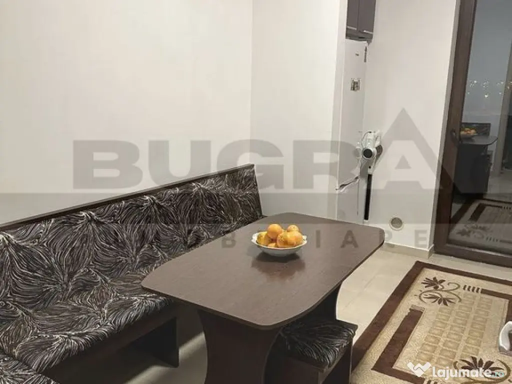 Apartament de 3 camere, modern, 77mp, parcare zona Pod IRA