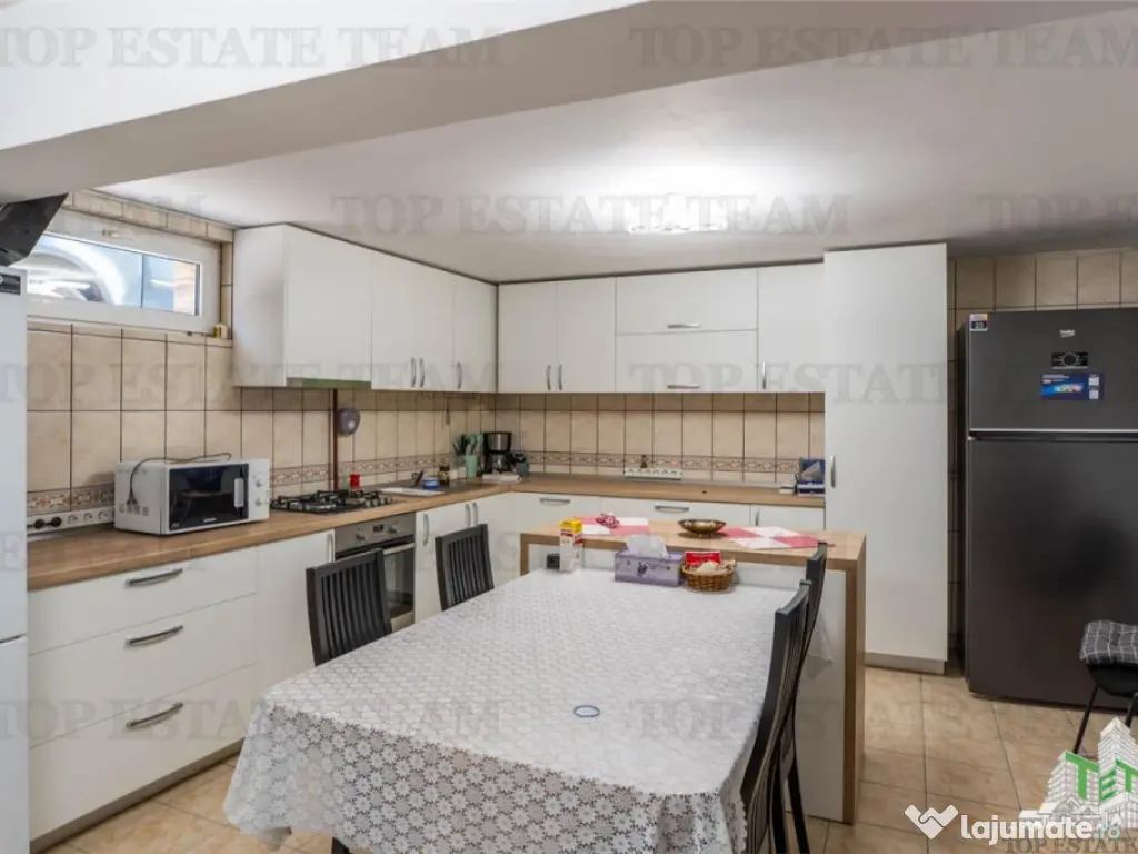 Vila moderna, structura din beton - Piata Muncii | Pretabila