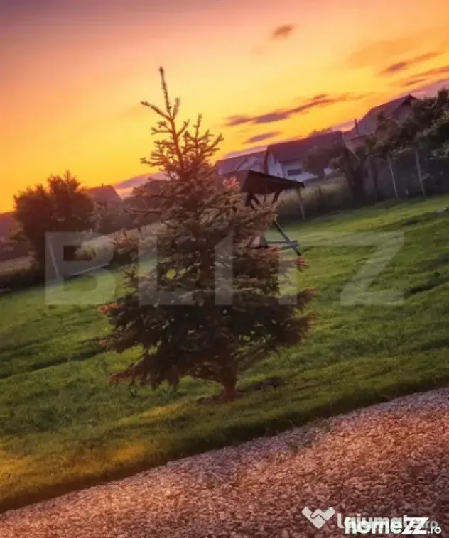Casă de vânzare, Burdujeni, 5.5ari teren. - Suceava (Suceava)