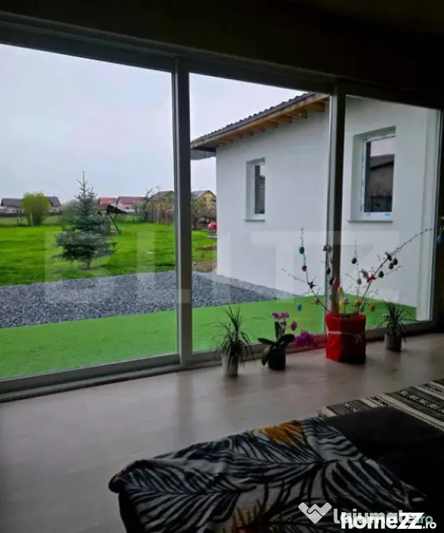 Casă de vânzare, Burdujeni, 5.5ari teren. - Suceava (Suceava)
