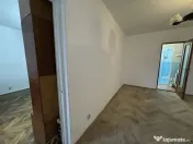 2 cam,decom,parter cu balcon,53 mp,Primaverii,pretabil sp.comercial 