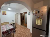 2 cam,decom,parter cu balcon,53 mp,Primaverii,pretabil sp.comercial 