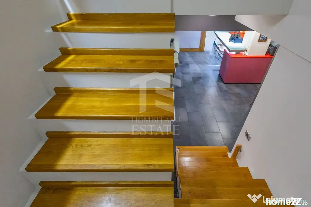 Apartament doua niveluri | 139 mp si terasa | 4 camere | ...