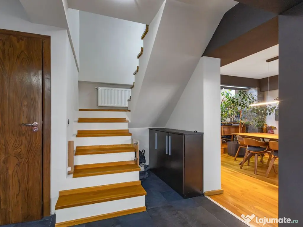 Apartament doua niveluri | 139 mp si terasa | 4 camere | ...