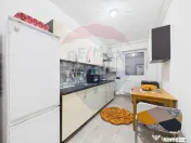 Apartament cu 2 camere de vânzare în zona Prelungirea G... 