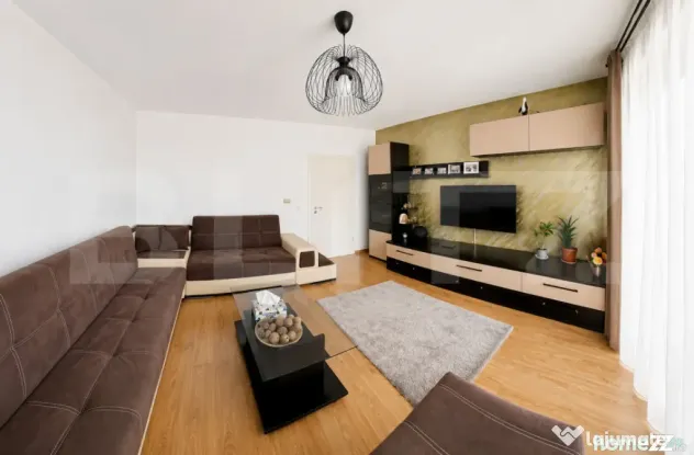 Apartament cu 3 camere, 2 băi, deosebit în Avantgarden Bar - Brasov (Brasov)