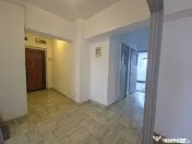 Ultracentral Tomis Mall 3 camere decomandat etaj 3/7 