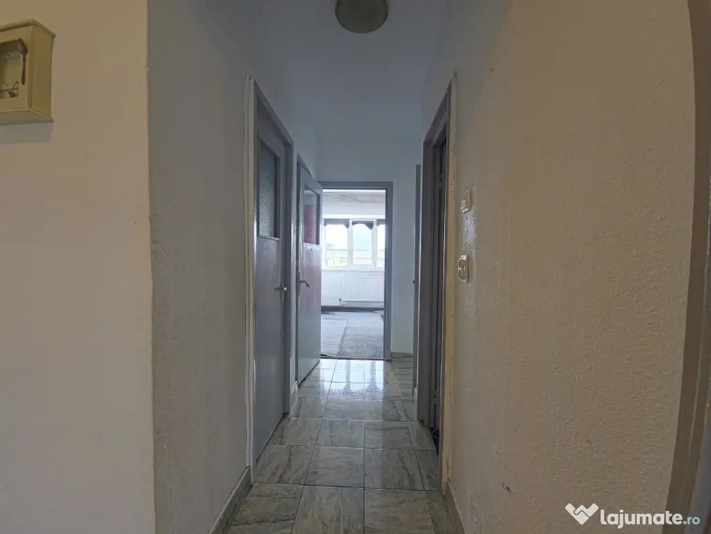Ultracentral Tomis Mall 3 camere decomandat etaj 3/7