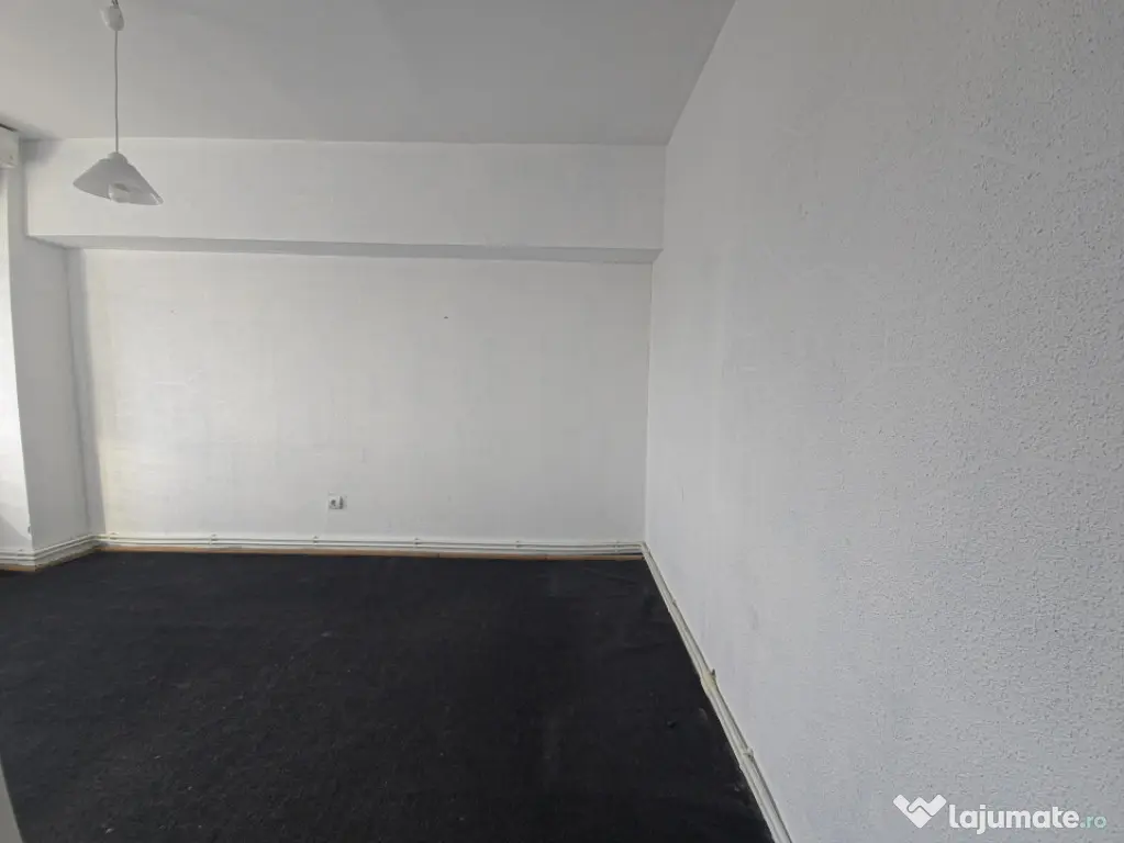 Ultracentral Tomis Mall 3 camere decomandat etaj 3/7