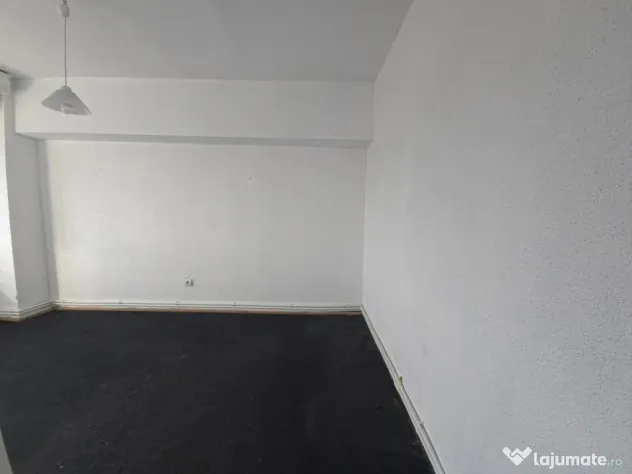 Ultracentral Tomis Mall 3 camere decomandat etaj 3/7