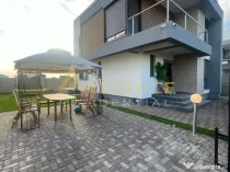 Casa individuala - 300 mp - 5 camere - 3 bai