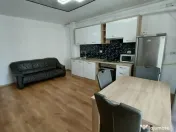 Apartament 3 camere et.1,balcon inchis, parcare Floresti 