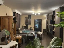 Casă 360 mp utili, spațiu comercial, teren 400 mp – Malu