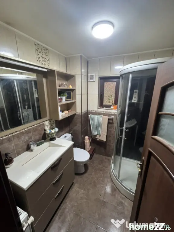 Casă 360 mp utili, spațiu comercial, teren 400 mp – Malu - Ploiesti (Prahova)
